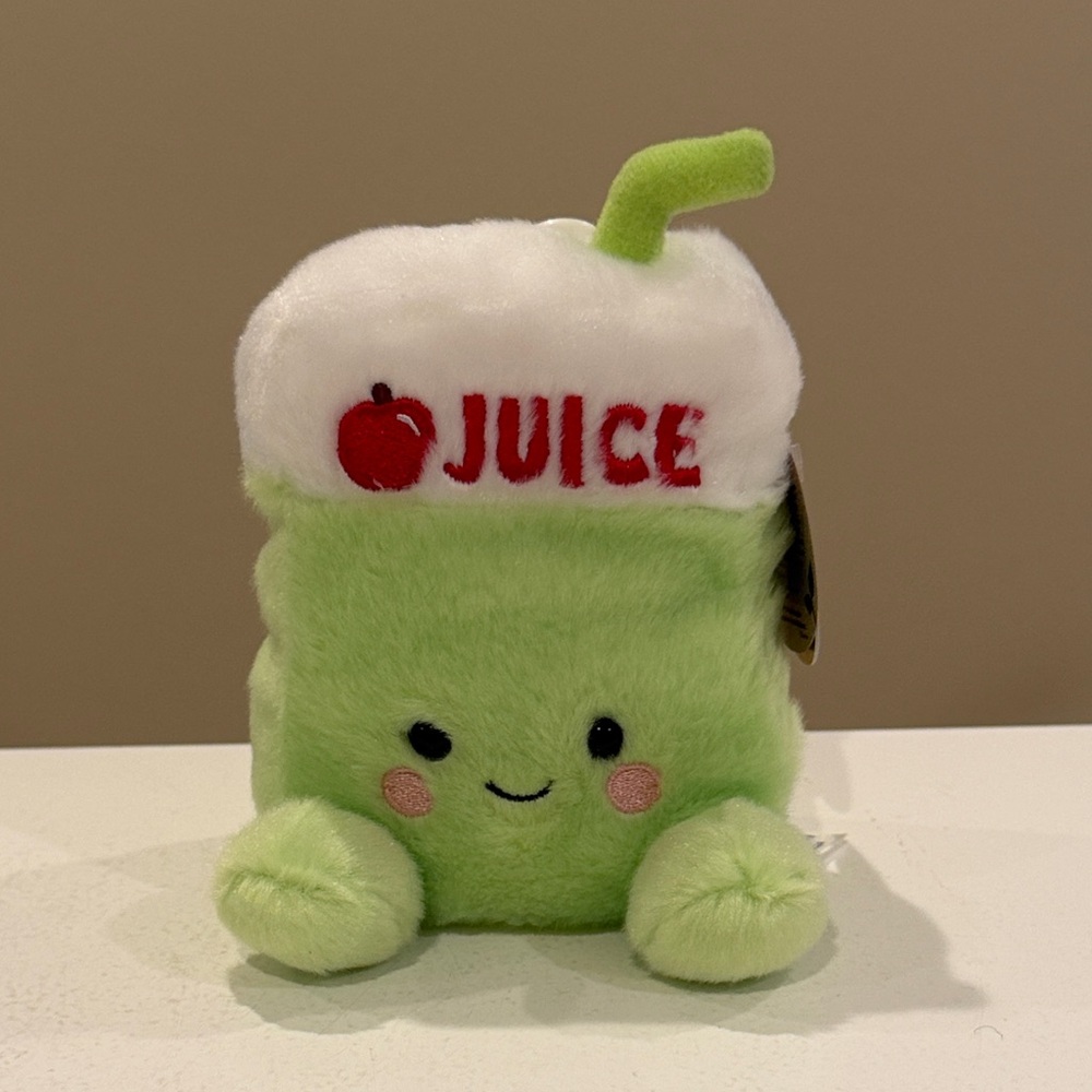 ⚡️NWT 5” Sippy the Apple Juice Box Palm Pals Plush by Aurora